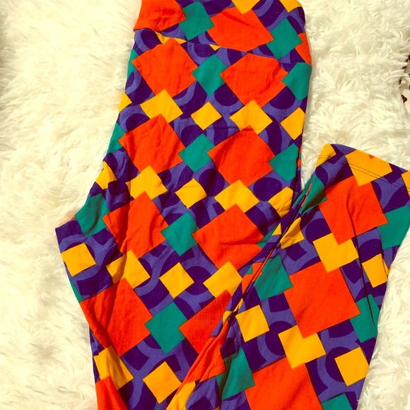 LuLaRoe Pants - LuLaRoe TC leggings